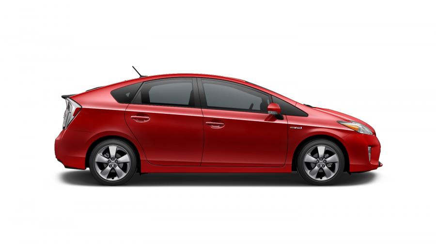  Toyota Prius Persona Special Edition 2015 года  (фото 2 из 6)